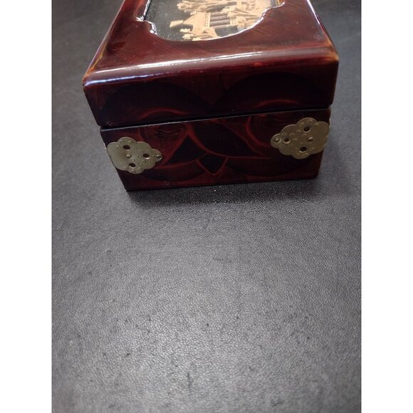 **Final Sale** Decorative shadow box container - Picture 9 of 11